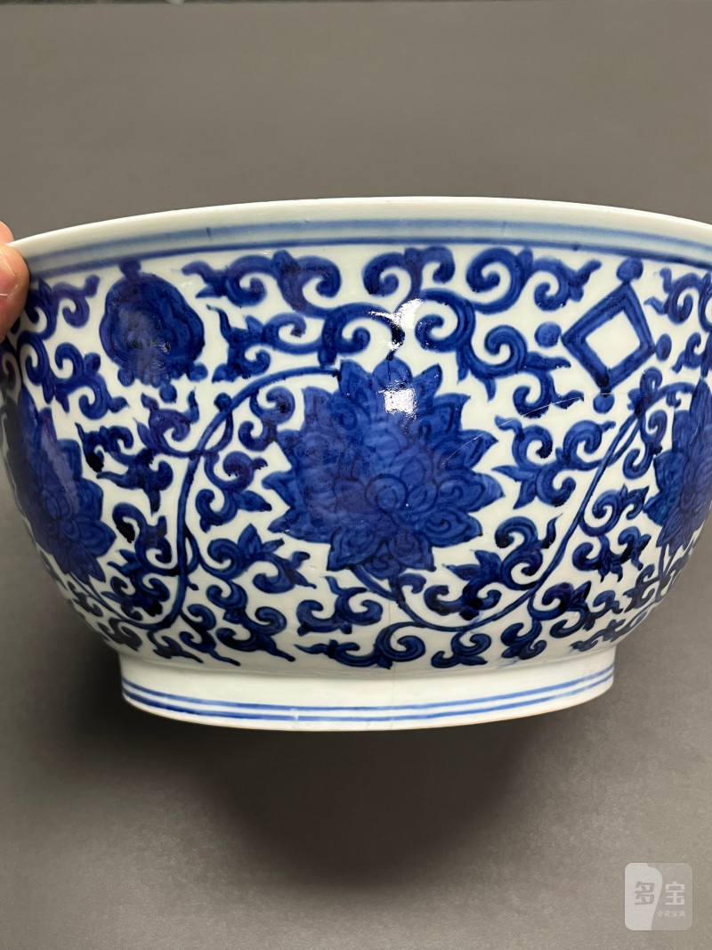 明嘉靖 青花缠枝莲纹大碗 - 图8